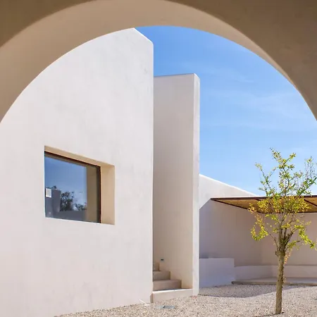 Villa Terracorte By Raro Serranova
